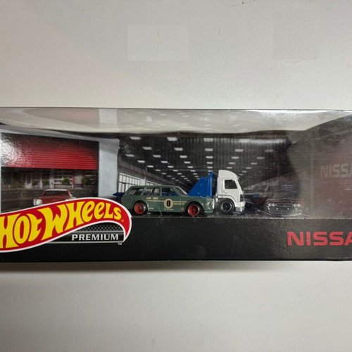 Hot Wheels JDM Diorama Collectors Set used with Datsun 510 Wagon Nissan Fairlady Z Nissan Laurel 2000 SGX