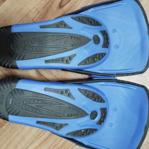 Scuba Force children's swimming fins like new, size 32-33