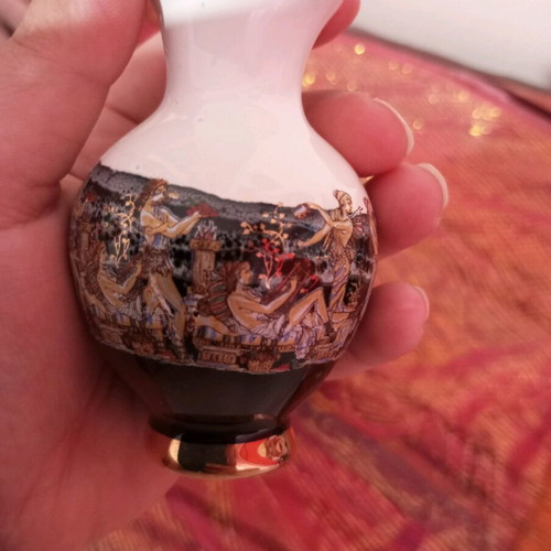 Ceramic vases 24k gold with ancient Greek motifs set of 2 new