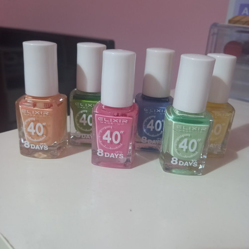 Nail polish set like new, 13 pieces