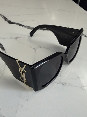 Women's Sunglasses new, black