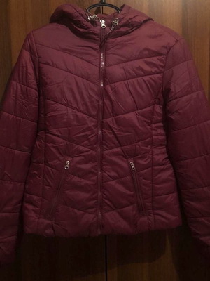 Puffer Bershka jacket used, burgundy with hood, size M