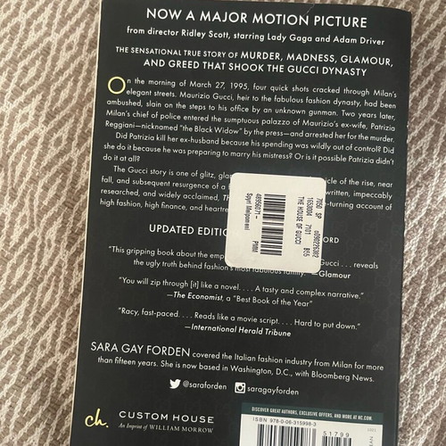 House of Gucci book like new, English