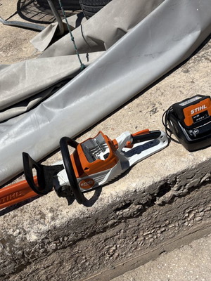 Stihl MSA 60 Battery Chainsaw like new with AK20 battery and AL 101 charger