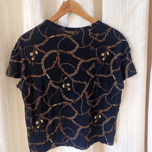 Zara blouse with chain print like new, size S