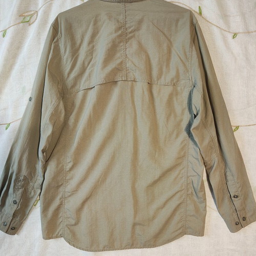 The North Face men's trekking shirt size M like new, beige