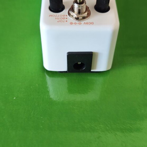 Amuzik Octpus Polyphonic Octaver new in box