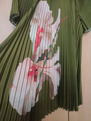 Ted Baker dress size L multicolored like new, loose fit