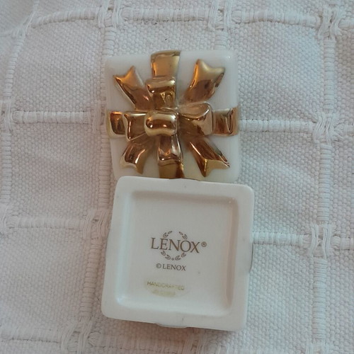 Porcelain box Lenox used