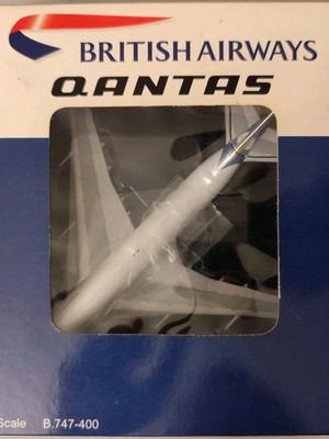 British Airways Qantas B.747-400 1:400 scale miniature used