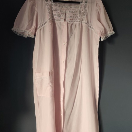 Vintage Barbizon pink nightgown size M new