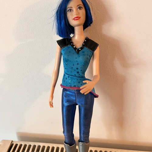 Barbie Rock’n Royals Erika used with blue casual outfit