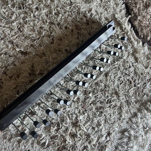 Clothes Hanger with Openable Clips new