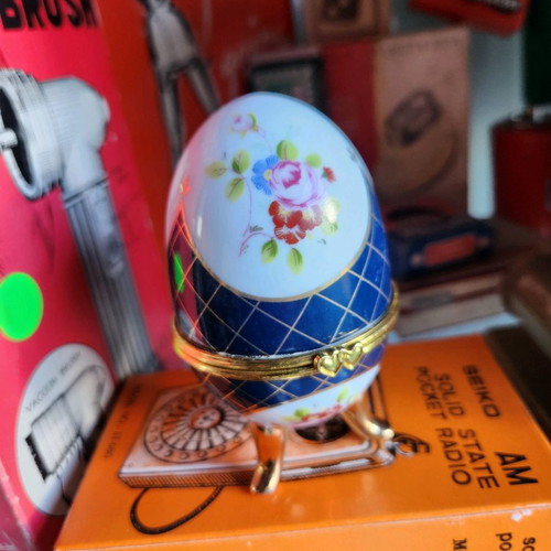 Porcelain egg new