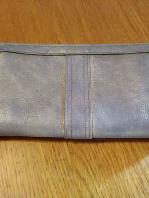 Accessorize large wallet used
