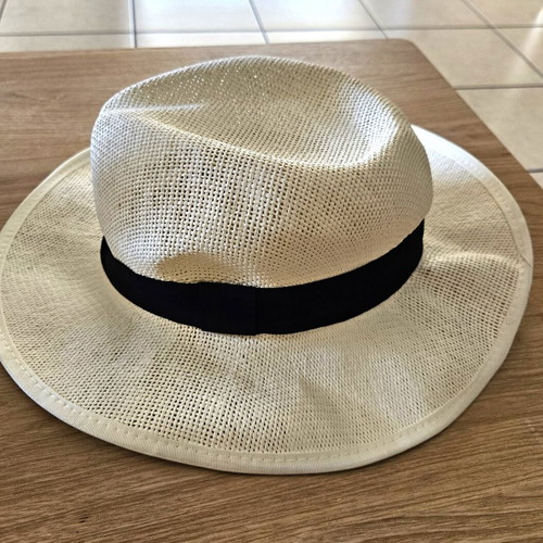 Summer hat ivory color with black band size S new