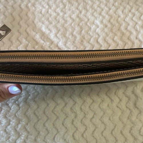 Axel polymorphic handbag like new, multicolor handheld