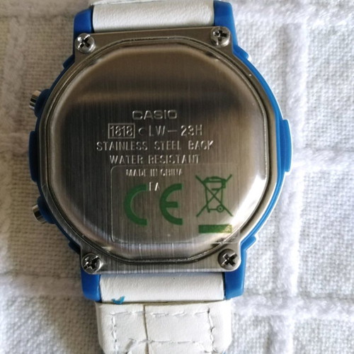 Casio children's watch new blue with box