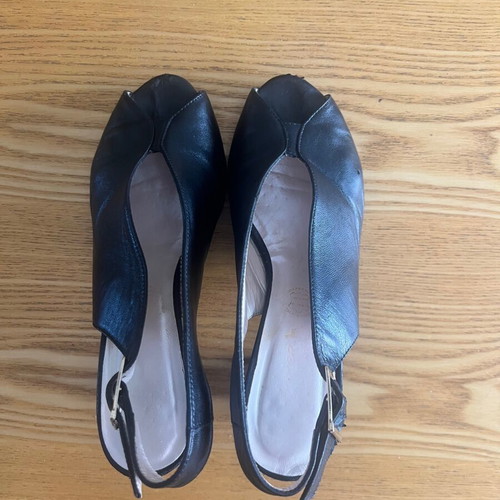 Boxer Chic black peep-toe slingback shoes size 37 used