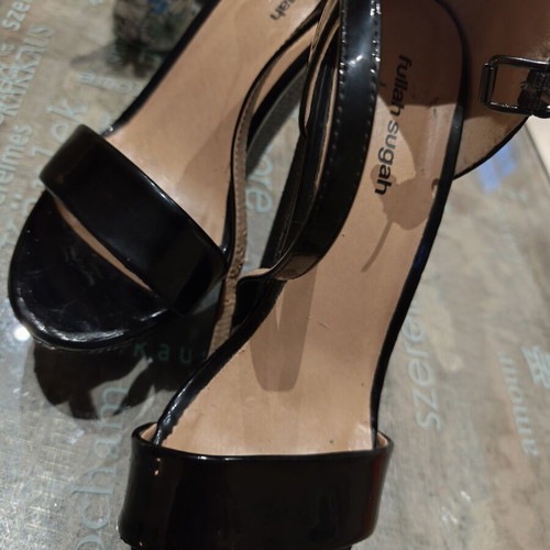 Fullah Sugah women's patent leather 15cm heels used, black