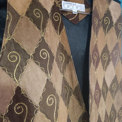 Vintage suede vest with gold details like new, size L