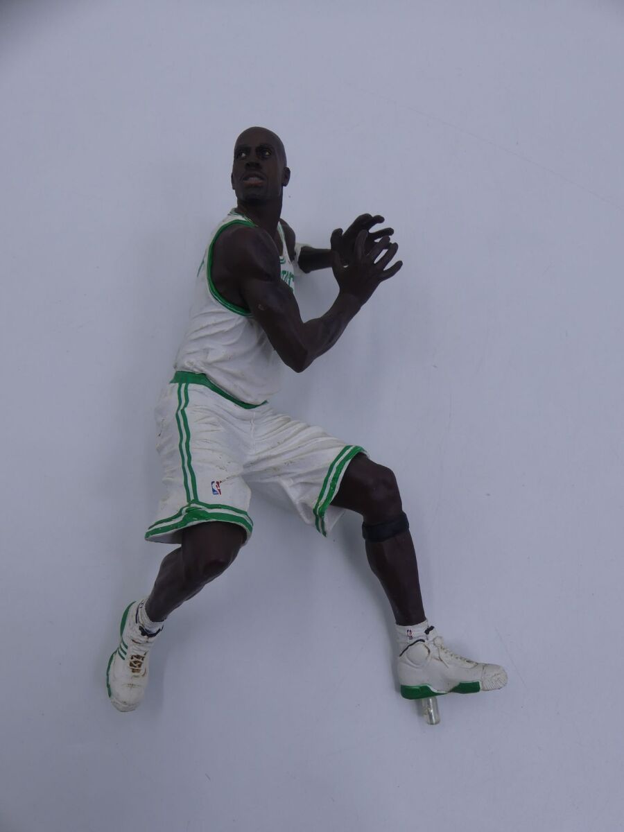 Συλλεκτική φιγούρα δράσης Kevin Garnett… - € 30,00 - Vendora.gr