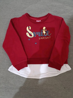 Ativo sweater 4 years red like new with Smile motif