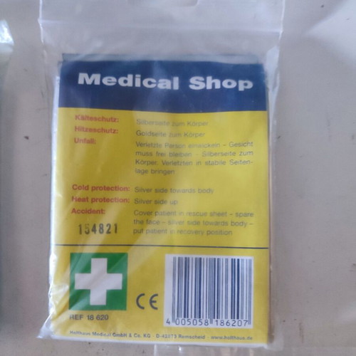 Emergency foil blankets new, pack of 85 pieces