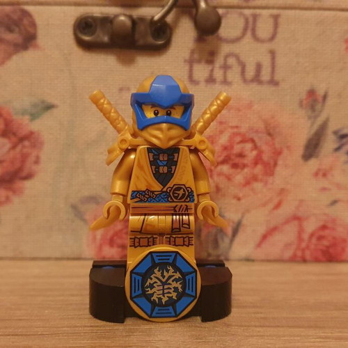 Lego Ninjago 10th Anniversary Set of 7 Minifigures New with Airjitzu Tiles