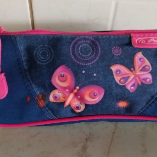 Pencil case like new in excellent condition