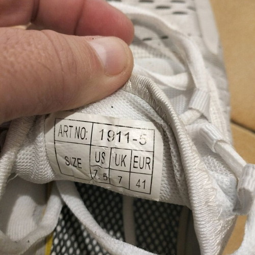 Athletic shoes used, size 41, white