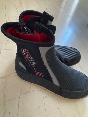GUL Sailing Boots Kids Like New Size 4