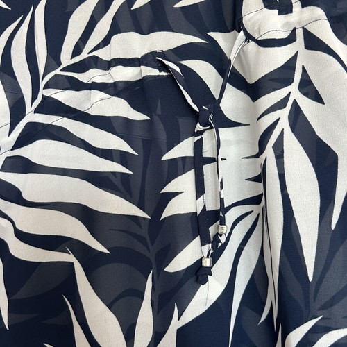 Beach Pareo new, size XXL 44 16, white and blue