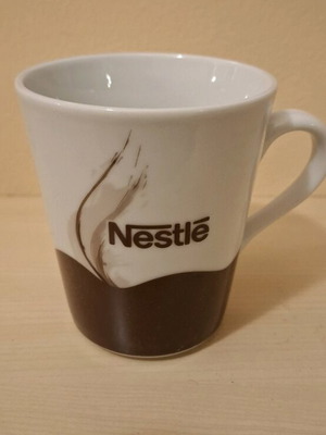 Nestle collectible mugs like new, set of two