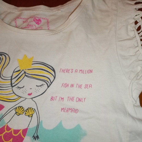 Girls' summer t-shirt with fringes and mermaid print, used, size 4 years
