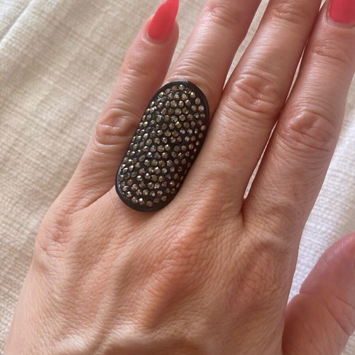 Ring like new, black with small bright stones, size 19.4 mm