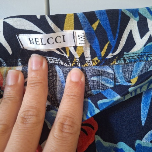 Set with off-shoulder blouse and high-waisted pants like new, colorful blue