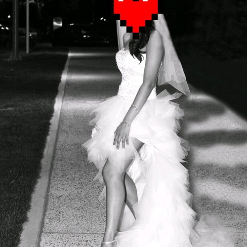 Wedding dress like new short with detachable train and veil