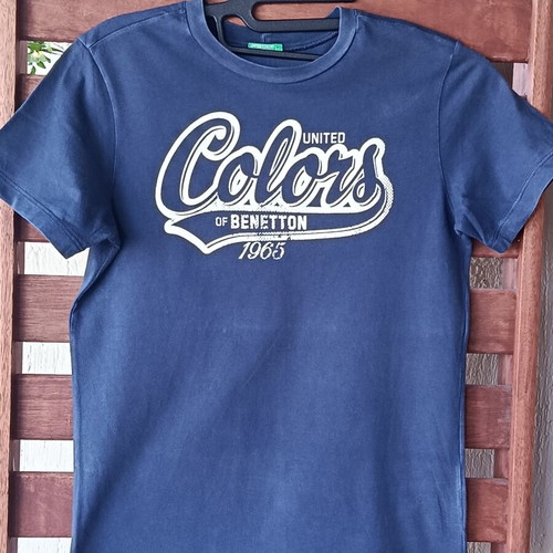 United Colors of Benetton T-shirt like new, size 10-11 years, blue
