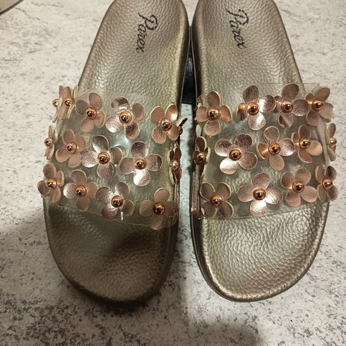Parex women's slippers size 40 like new, gold floral design