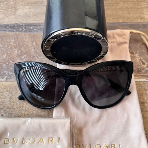 Bvlgari sunglasses like new, black