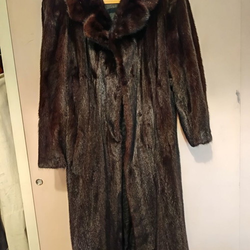 Genuine mink fur long coat like new, brown