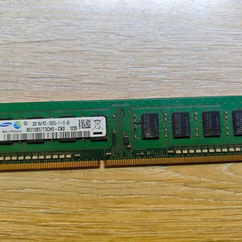 Samsung RAM 2GB DDR3 1600MHz like new