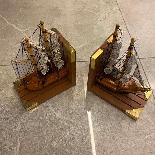 Wooden bookends set of 2 with nautical sailboat design like new
