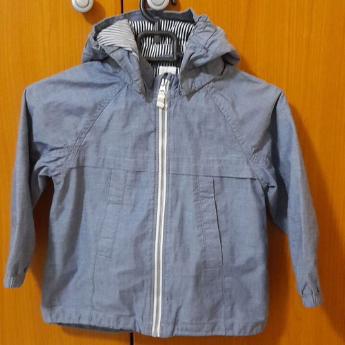 H&M toddler windbreaker jacket with hood, size 1.5-2 years