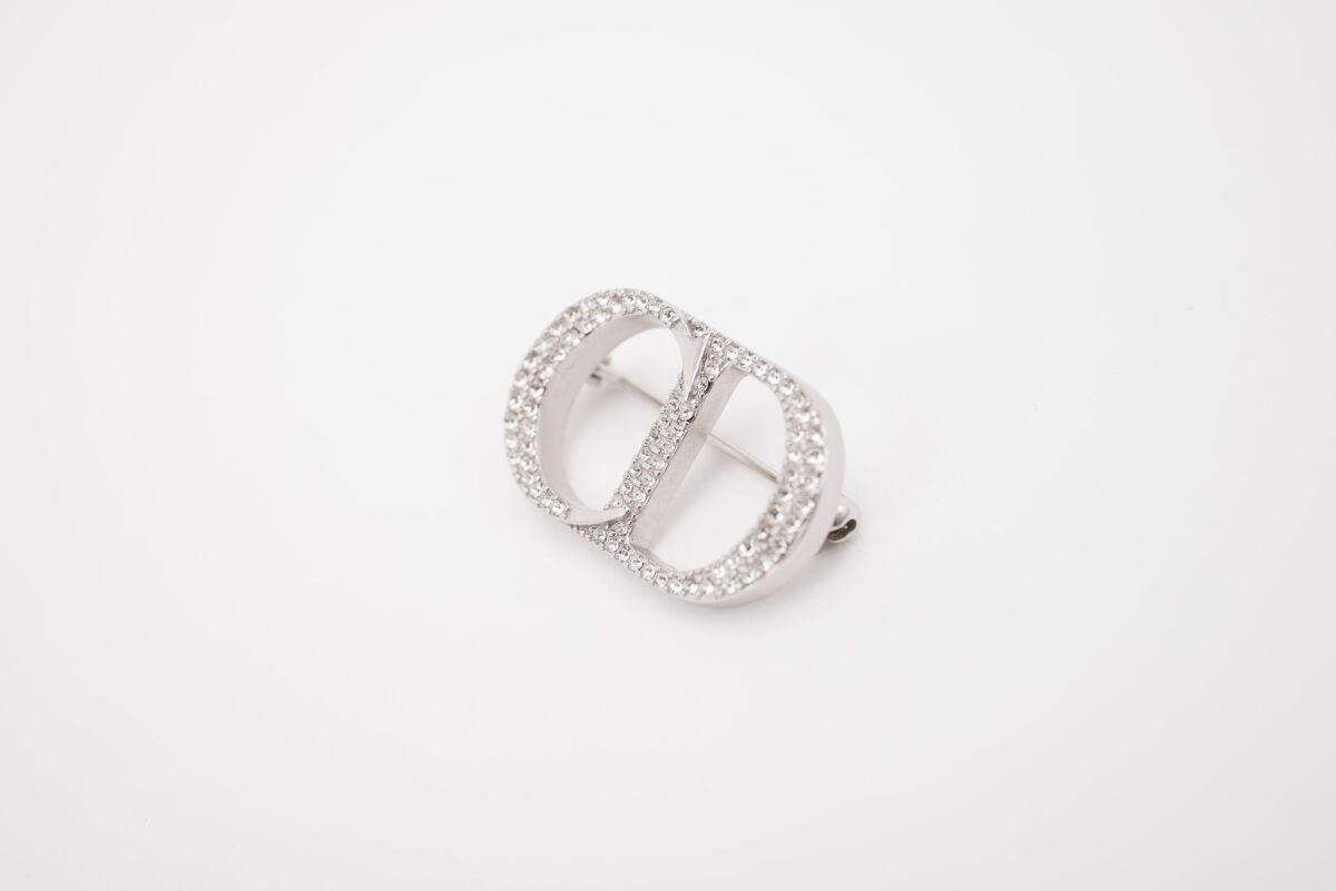 Dior CD Icon Brooch sterling silver and… - € 400,00 - Vendora.cy