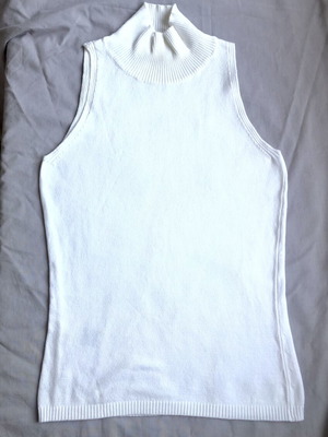 Benetton white knitted sleeveless top with mock neck, like new, S