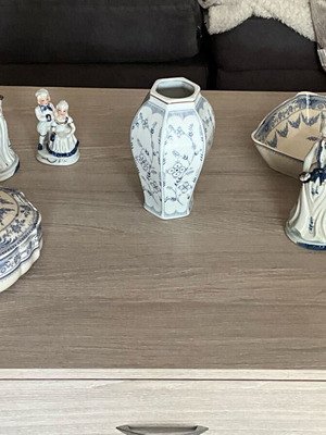 Vintage porcelain set of 7 pieces with Limoges vase and blue-white decor like new