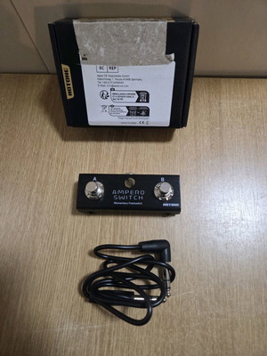 Hotone Ampero Switch нов компактен двоен футсуич за китарни ефекти