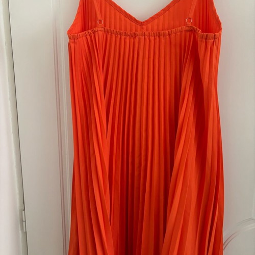 Midi dress pleated in bright orange, like new, size M